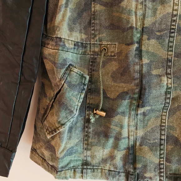 🆕SALE‼️CAMO PRINT JACKET - Picture 7 of 7